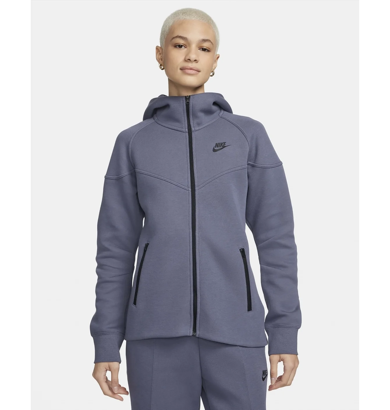 NIKE SPORTSWEAR TECH