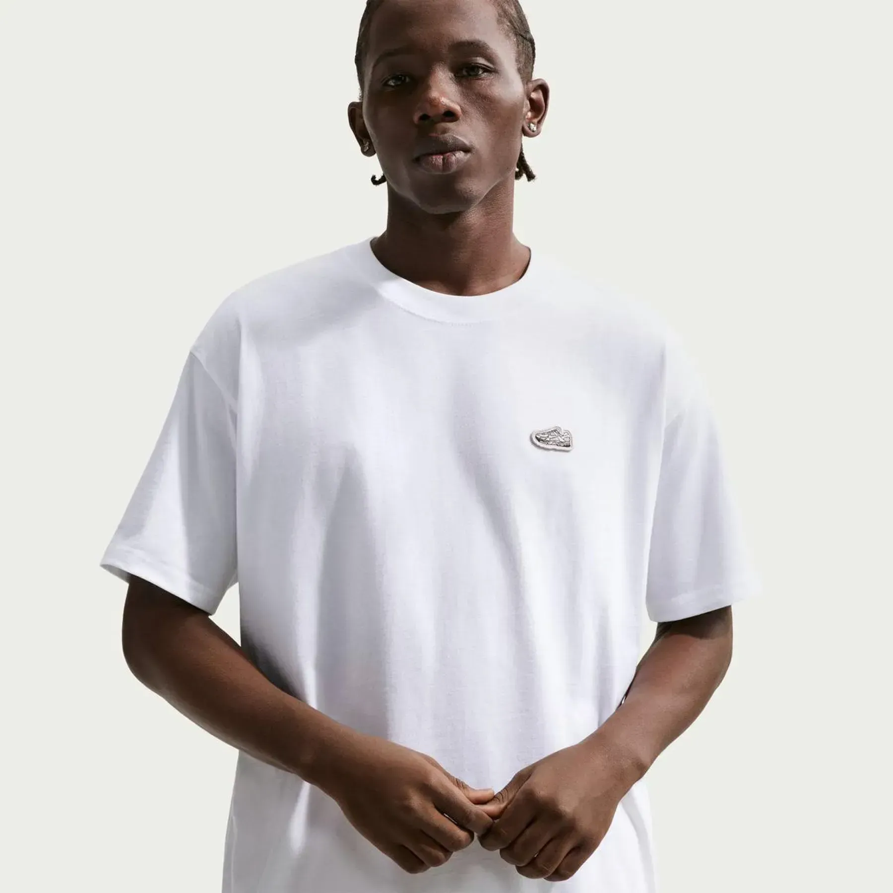 Футболка чоловіча Nike Sportswear Vomero Patch (IH1149-100)