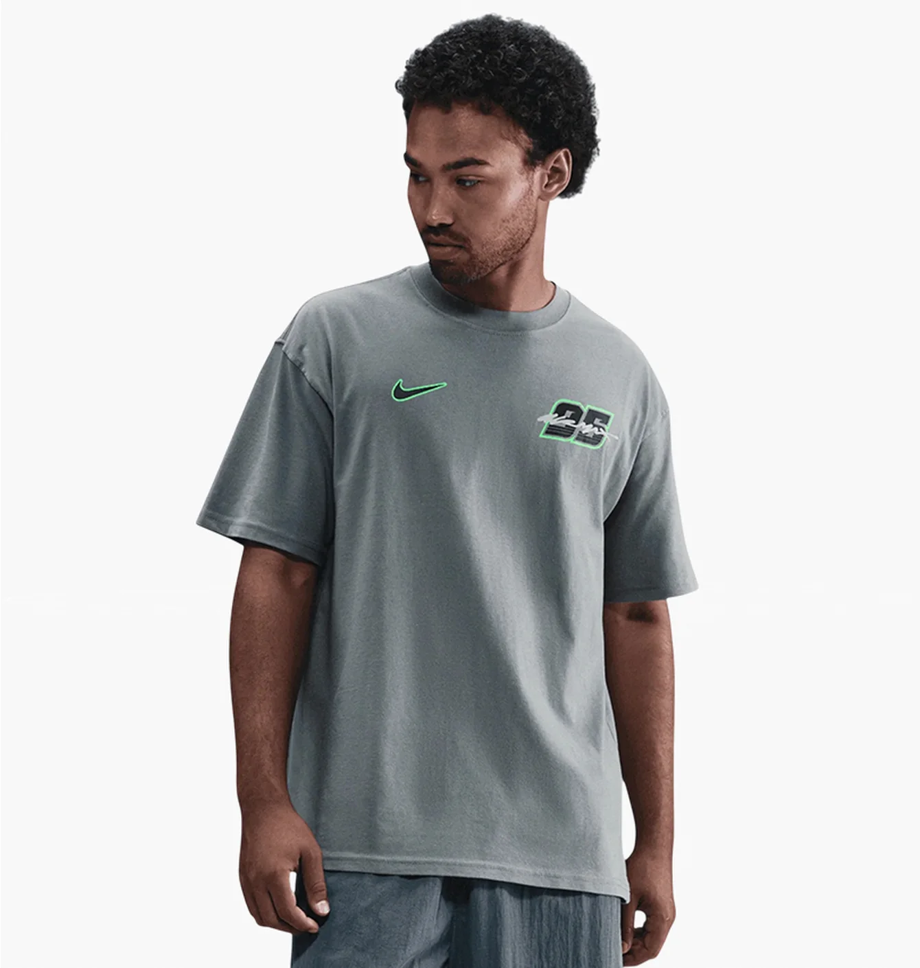 Футболка чоловіча Nike Sportswear MenS Max90 T-Shirt Grey HV0131-084