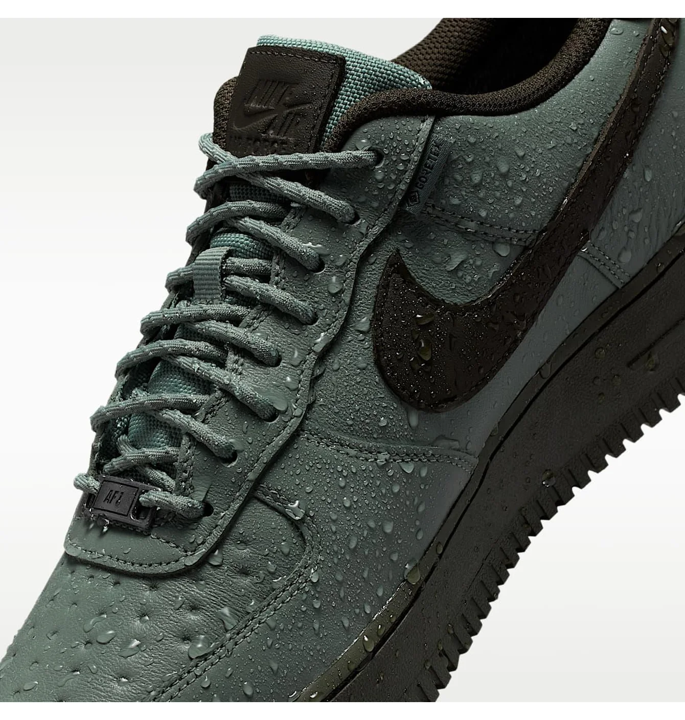 Кросівки чоловічі Nike Air Force 1 Gore-Tex Vibram MenS Shoes Green HV5953-300