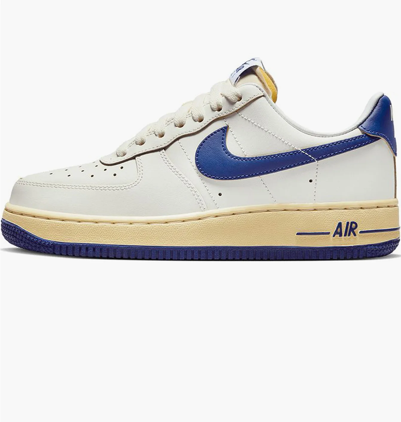 W NIKE AIR FORCE 1 07