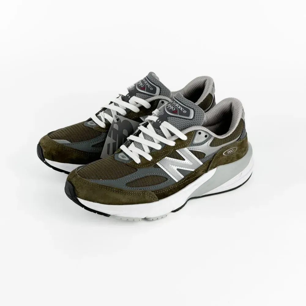 New Balance 990V6