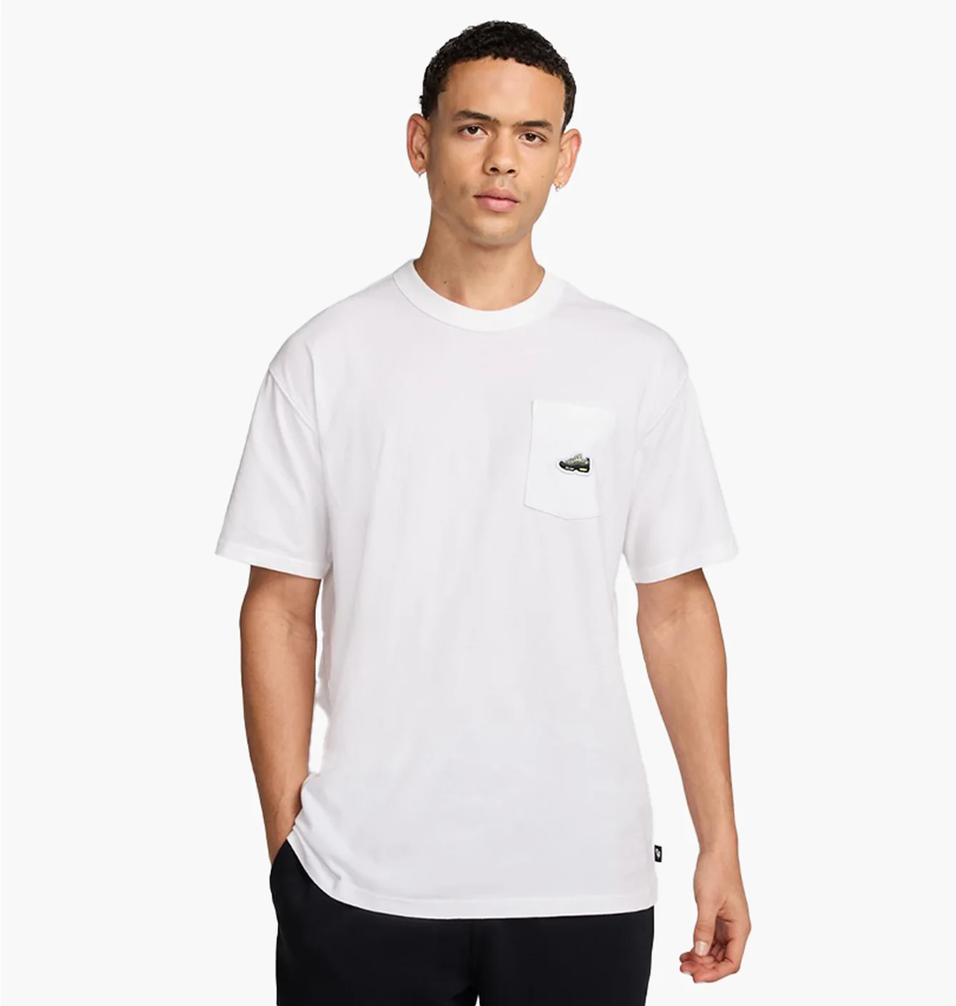 U NSW TEE M90 SNKR PATCH PKT