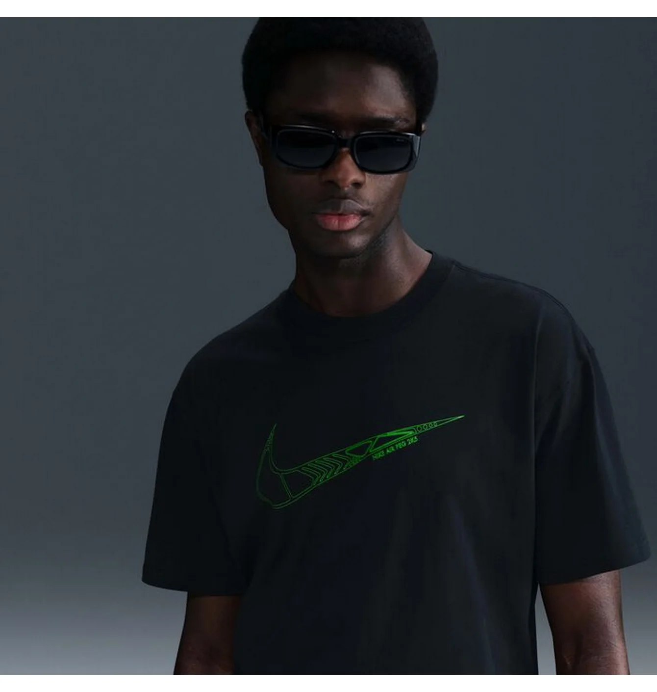Футболка чоловіча Nike Sportswear Black HJ0746-010
