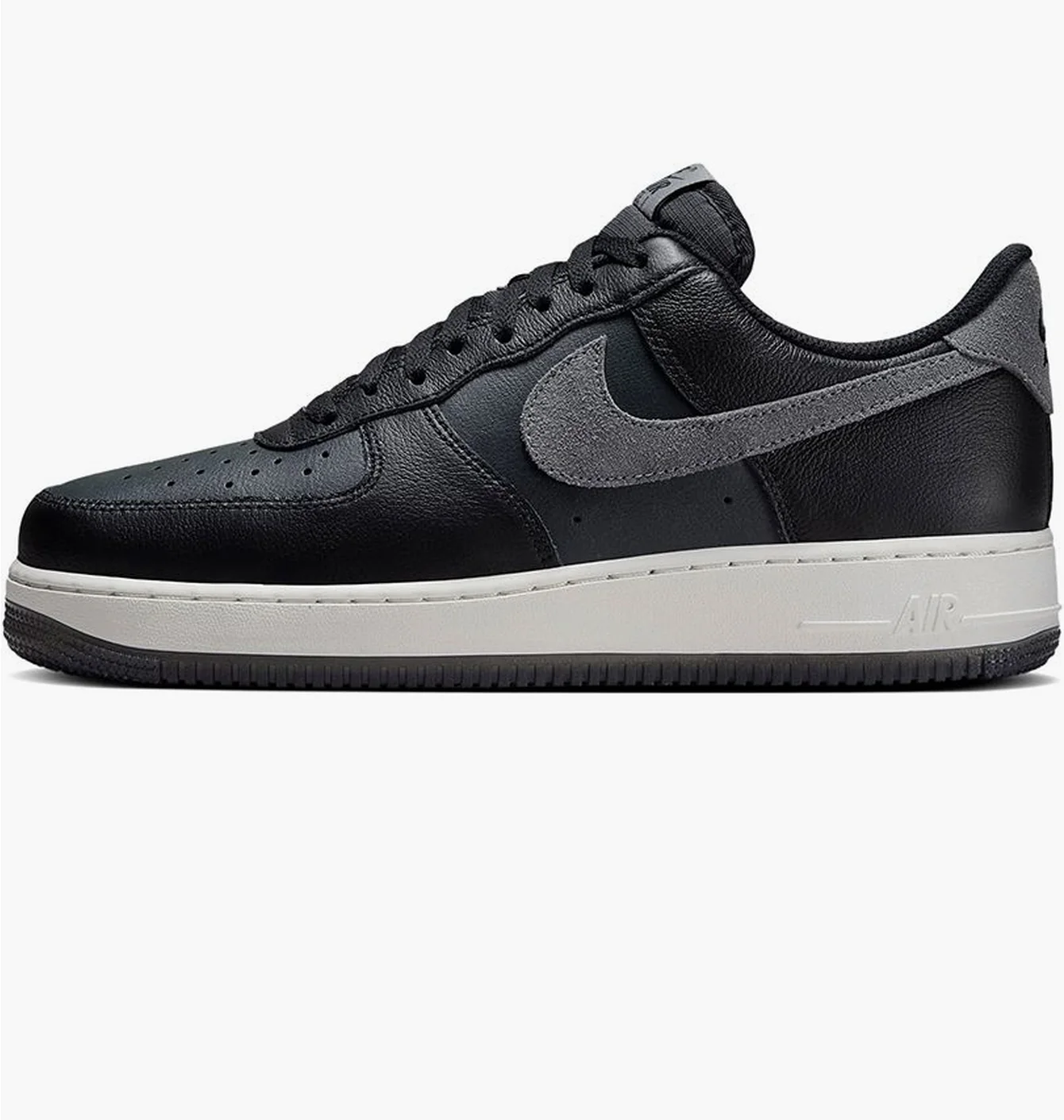 Кросівки чоловічі Nike Air Force 1 07 Lv8 Shoes Black FJ4170-004