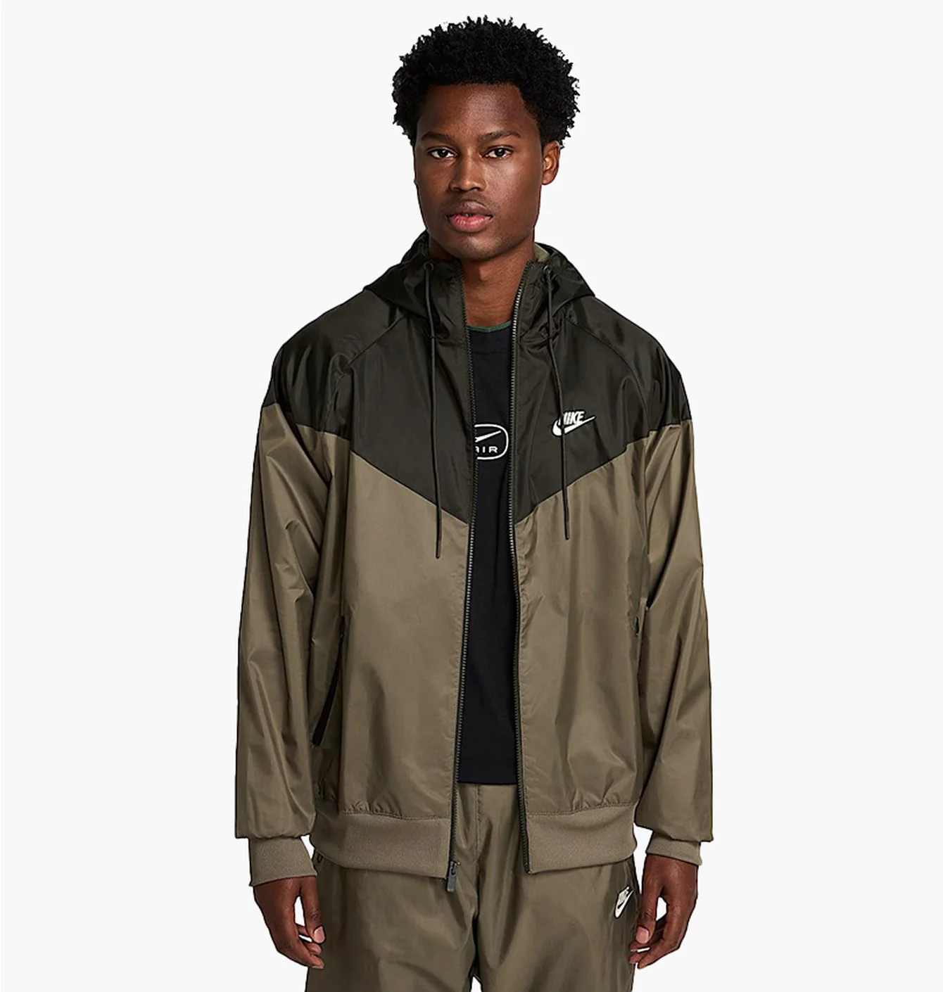 Вітровка чоловіча Nike Wvn Lnd Wr Hd Jkt Olive DA0001-222