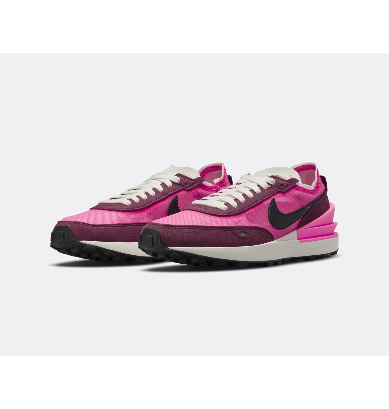 WMNS NIKE WAFFLE ONE