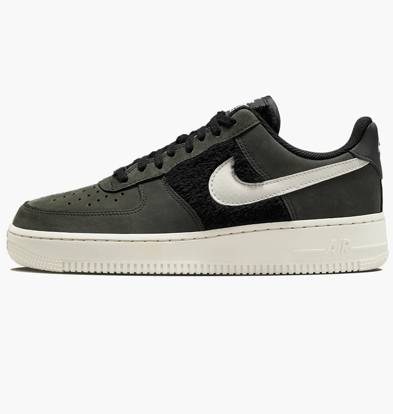 Жіночі кросівки Nike Air Force 1 Mem 4
