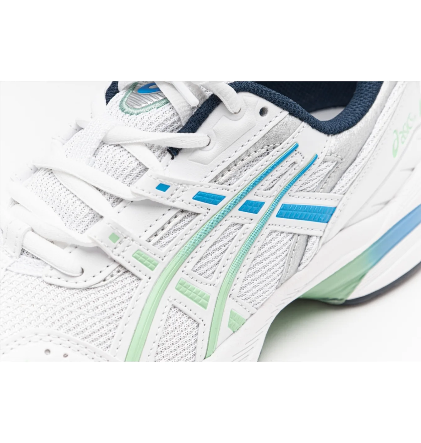 ASICS GEL 1090