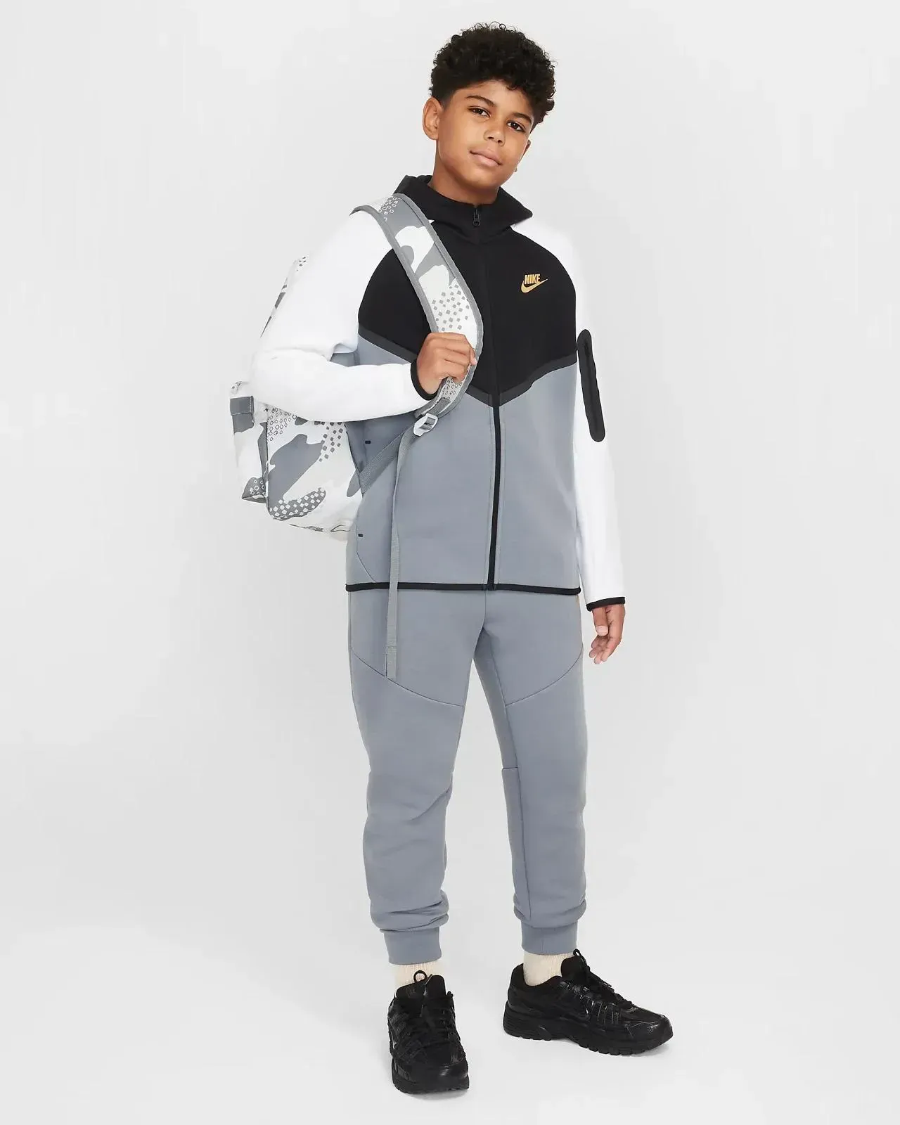 Брюки дитячі Nike Sportswear Tech Fleece Older Kids (HV6169-065)
