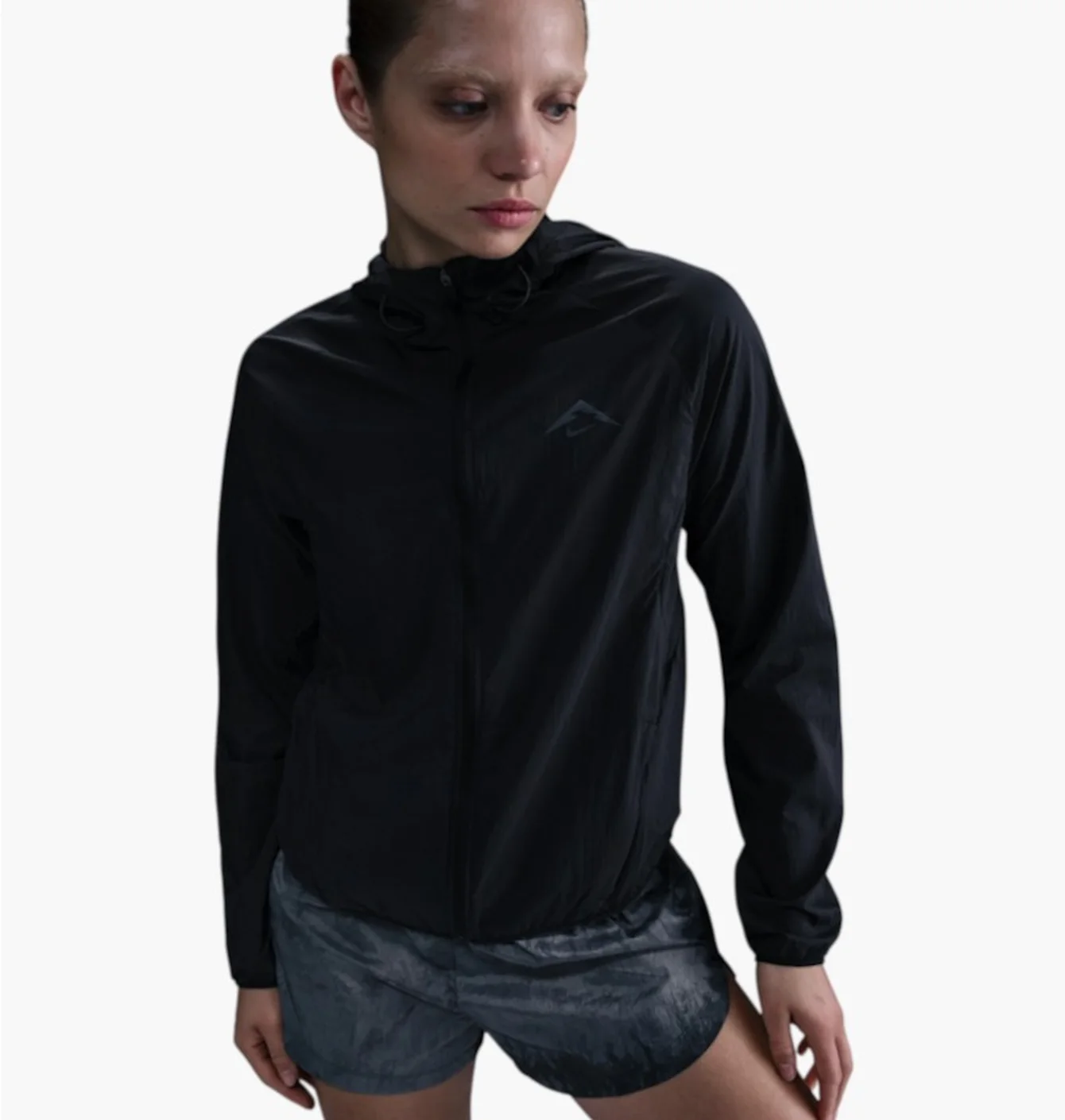 Вітровка жіноча Nike Trail Black HJ2250-010