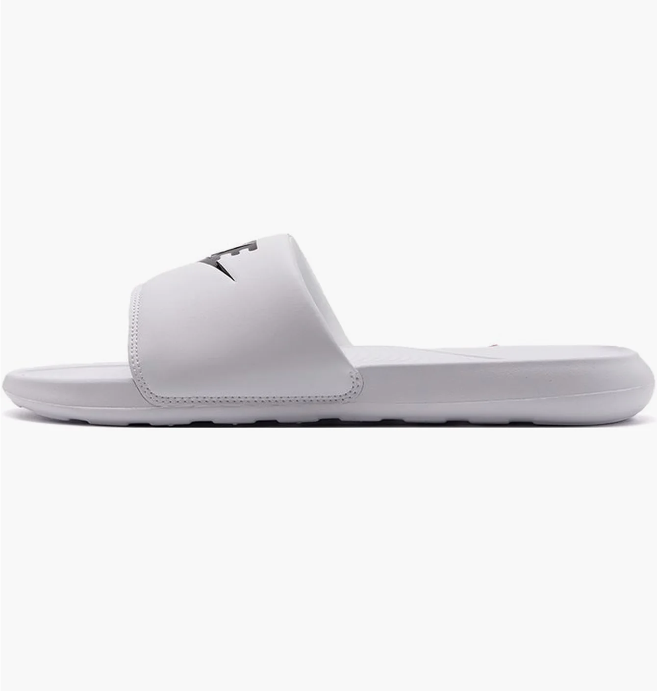 NIKE Victori One