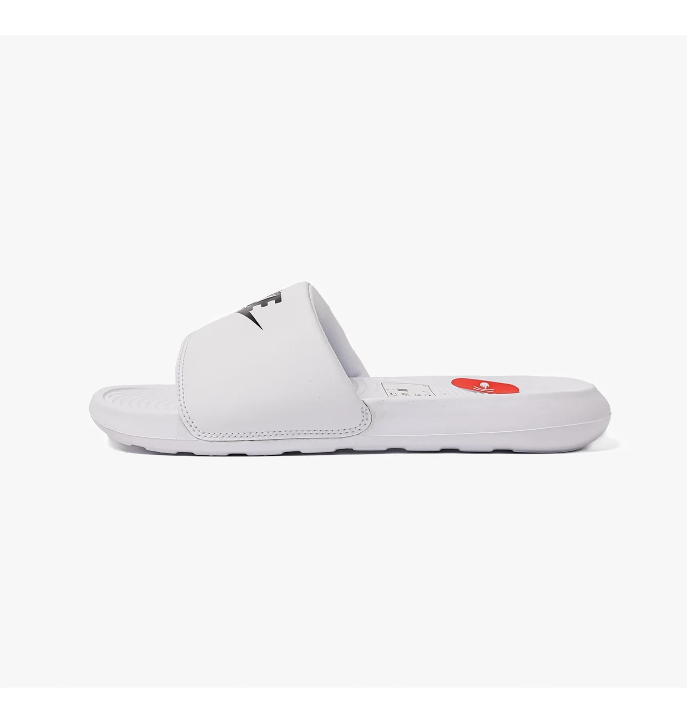 NIKE Victori One
