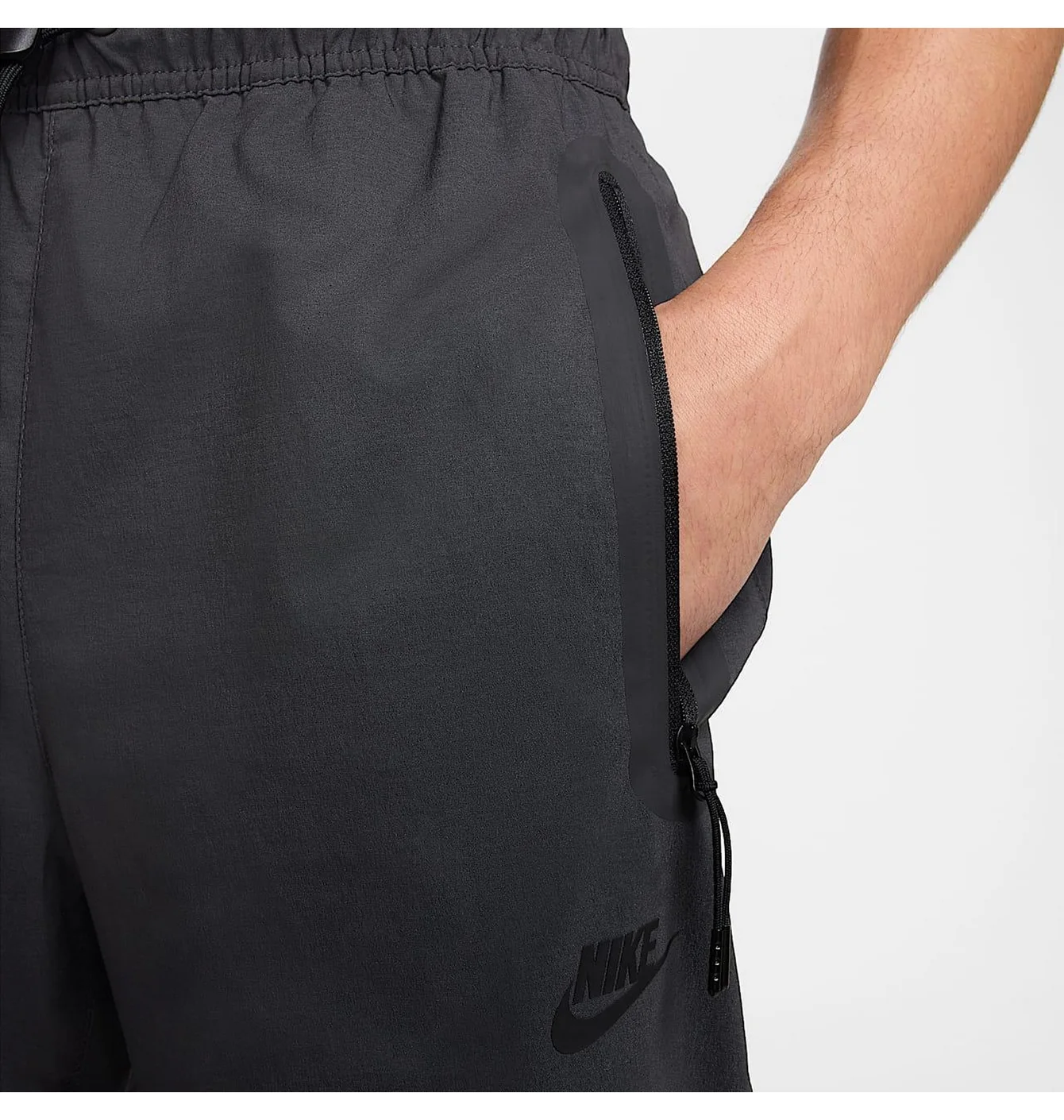 Штани чоловічі Nike Tech Woven Open‑Hem Black IB6663-060