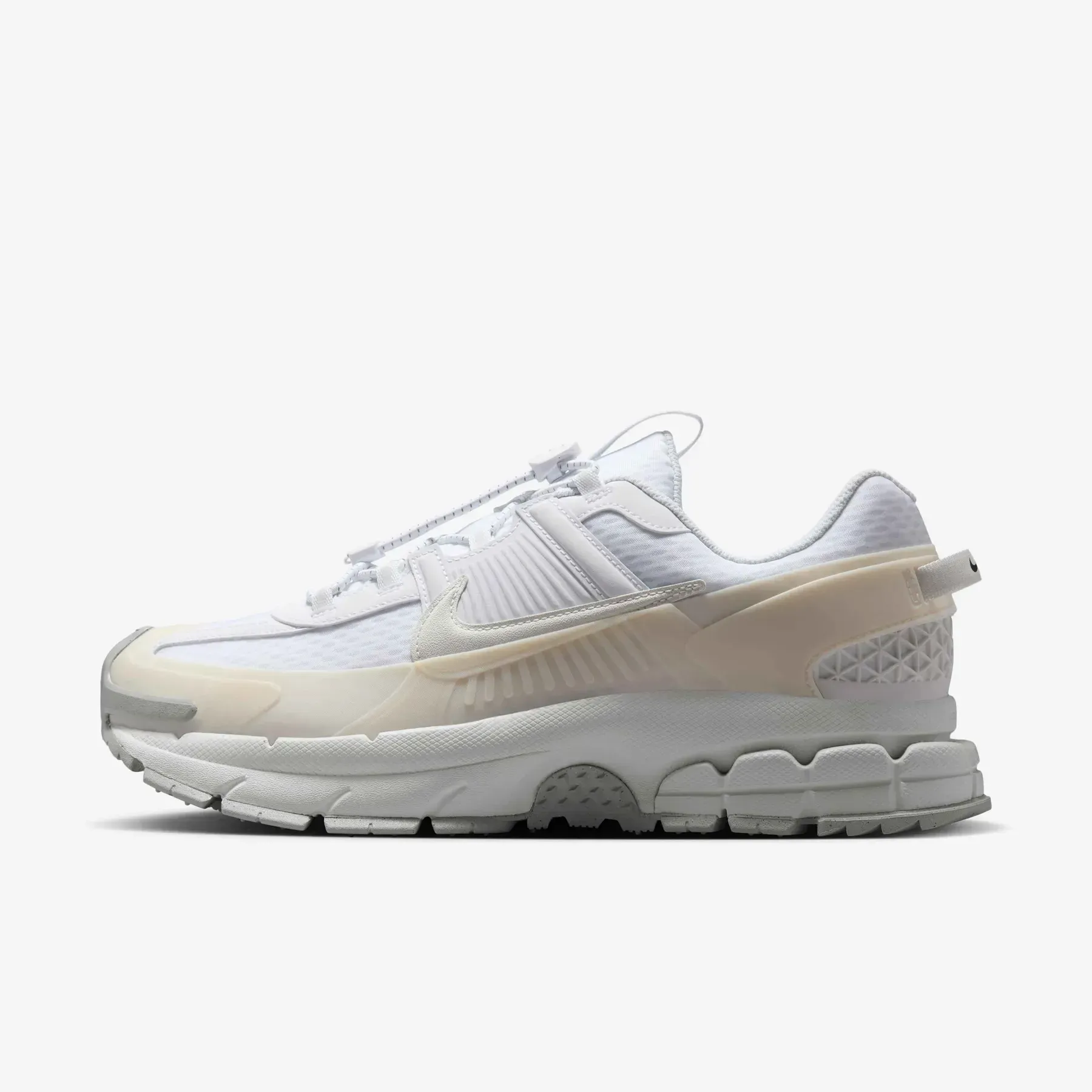 NIKE ZOOM VOMERO ROAM