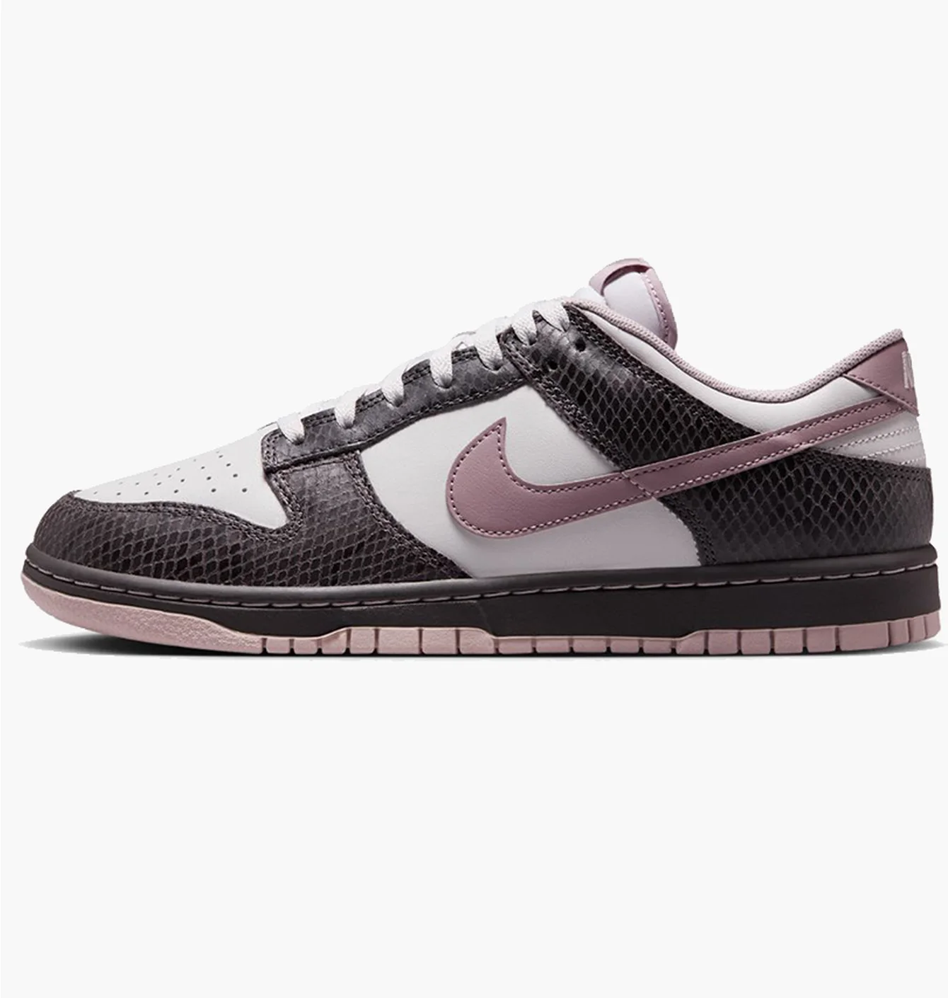 Nike Dunk Low SE