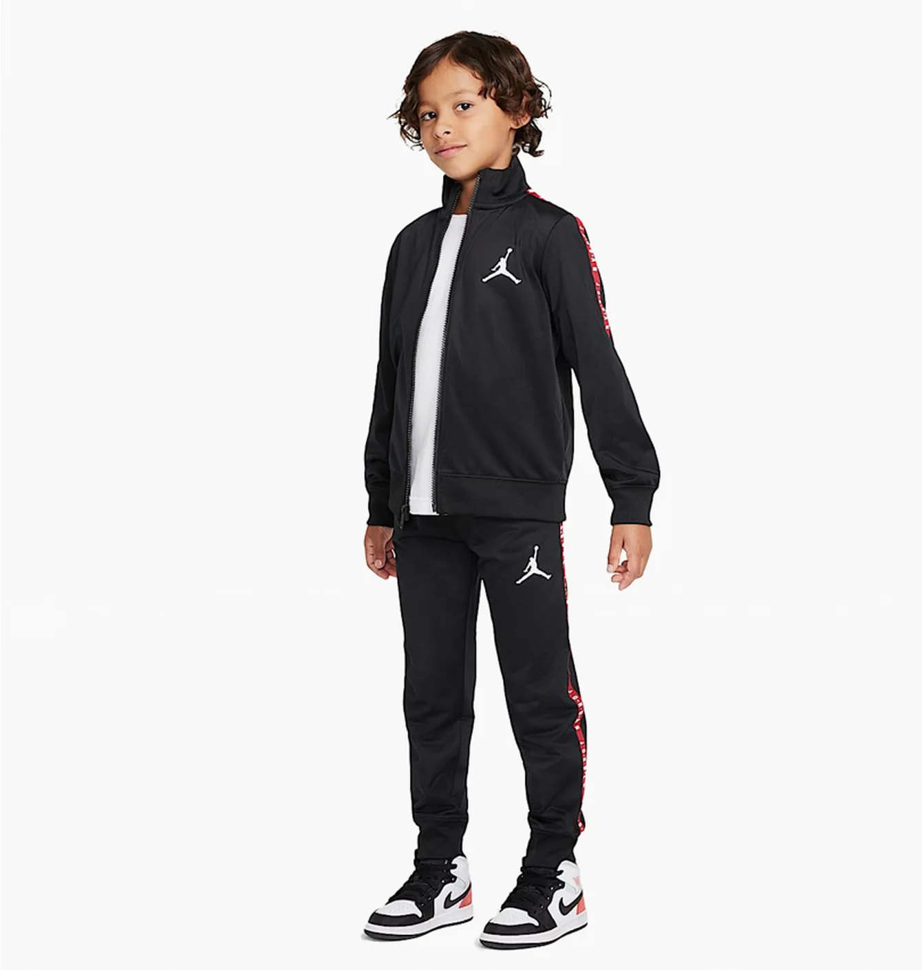Спортивний костюм дитячий Air Jordan Tricot Set Black 85A449-023