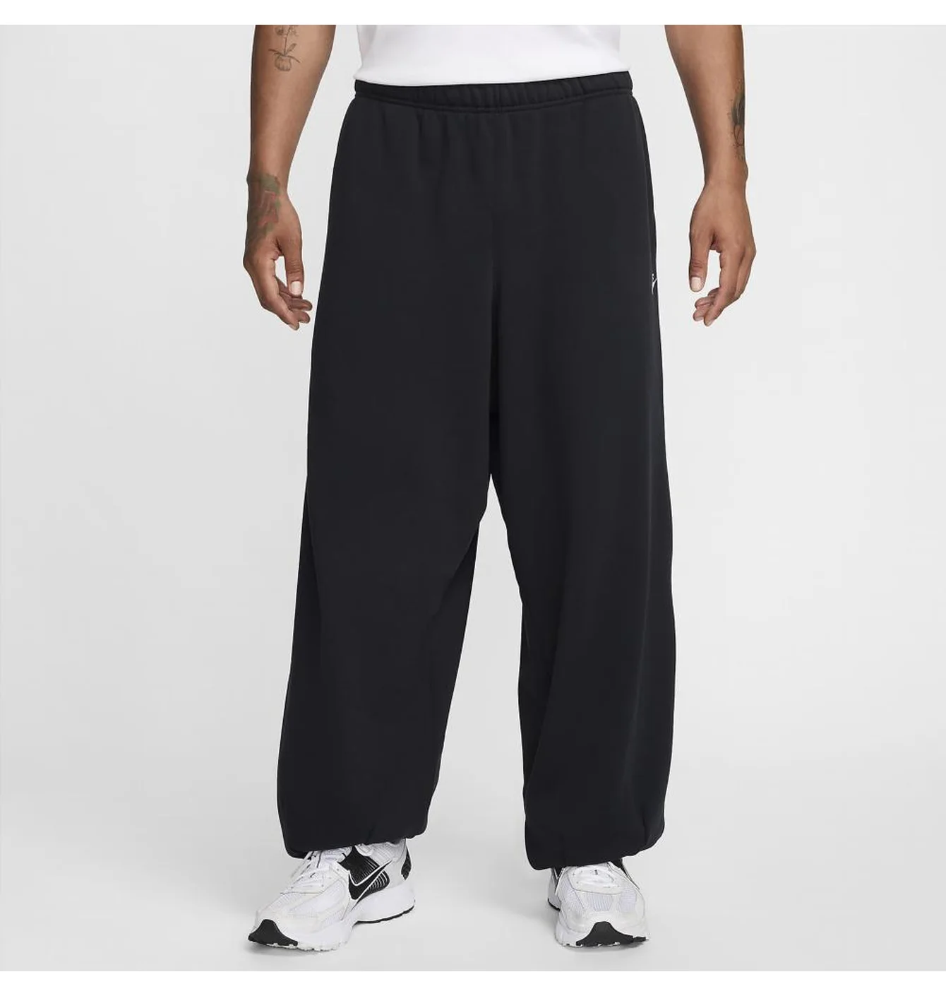 NIKE SOLO SWOOSH