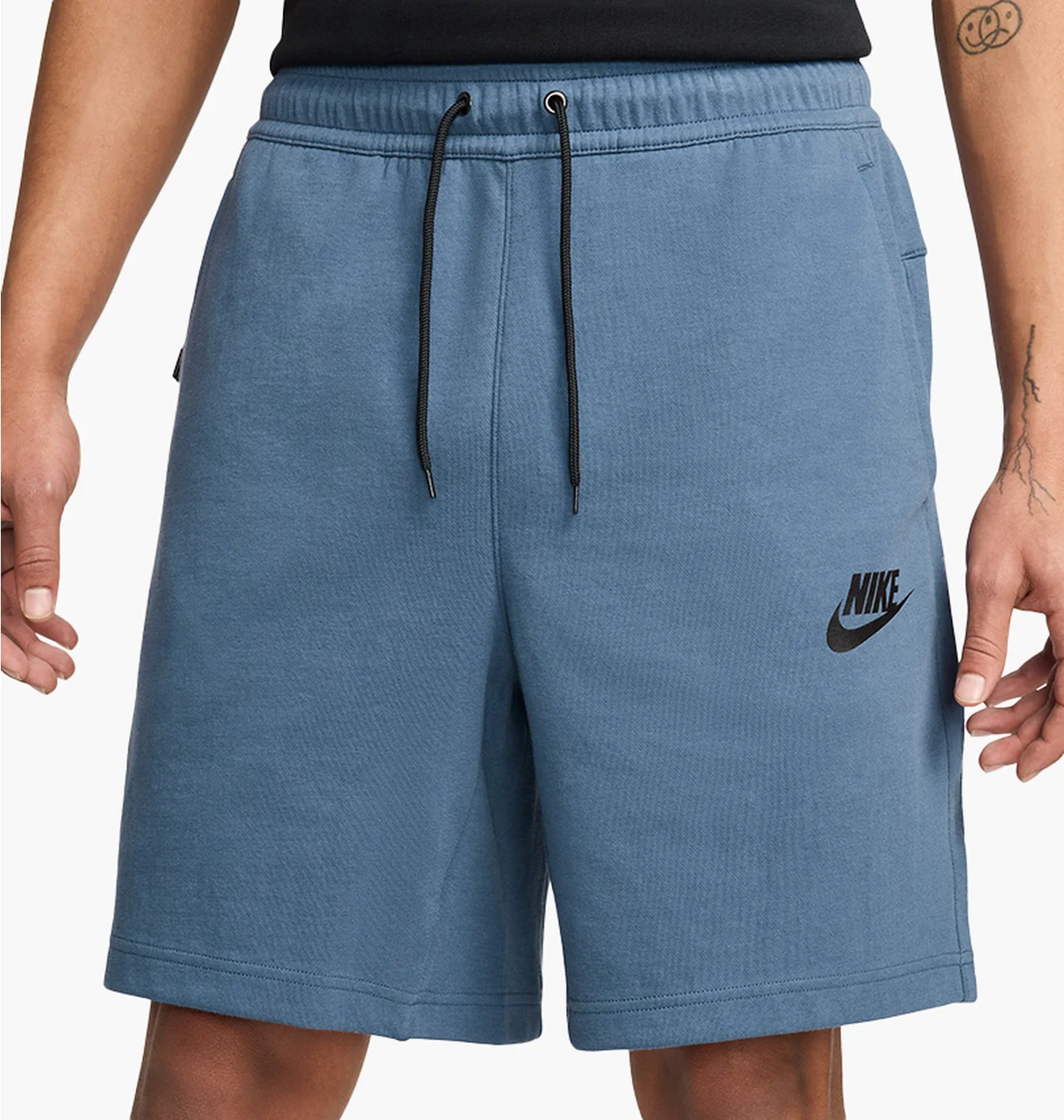 NIKE TECH FLEECE ESSENTIALS