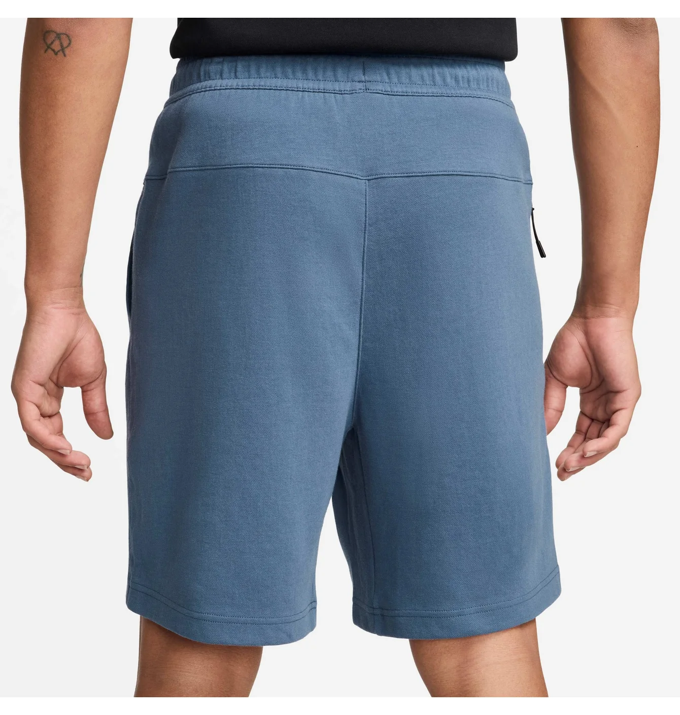 NIKE TECH FLEECE ESSENTIALS