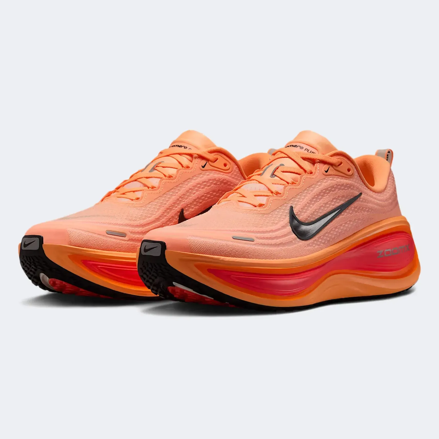 Кросівки чоловічі Nike Vomero Plus (HV8150-801)
