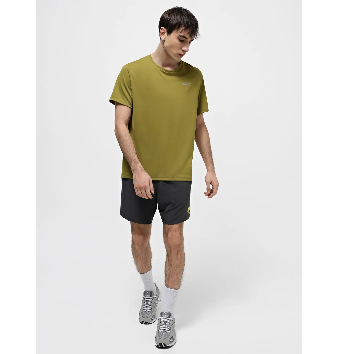 Шорти чоловічі Nike Air Max Tc St Grey FV5597-060