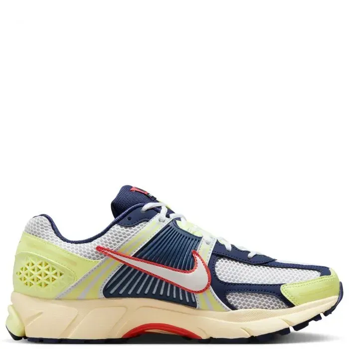 NIKE AIR ZOOM VOMERO 5