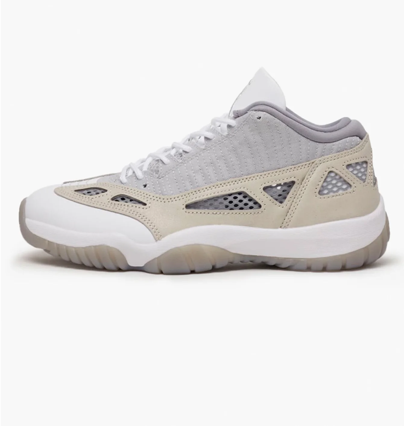 Jordan 11 Retro Low Ie