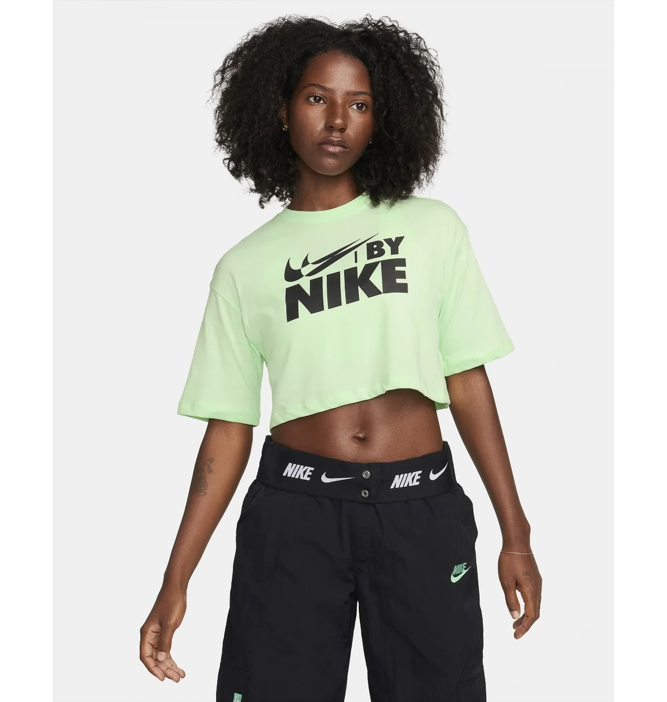 NIKE SPORTSWEAR GREEN