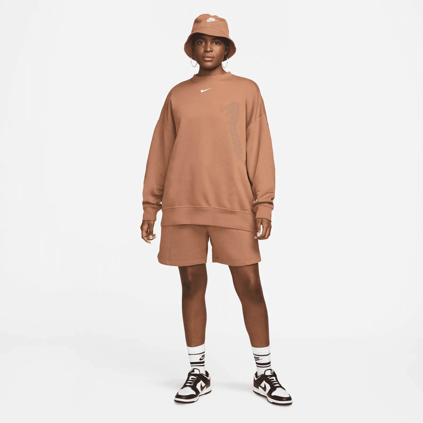 Nike Sportswear Collection Essentials Over-Oversized Fleece Crew