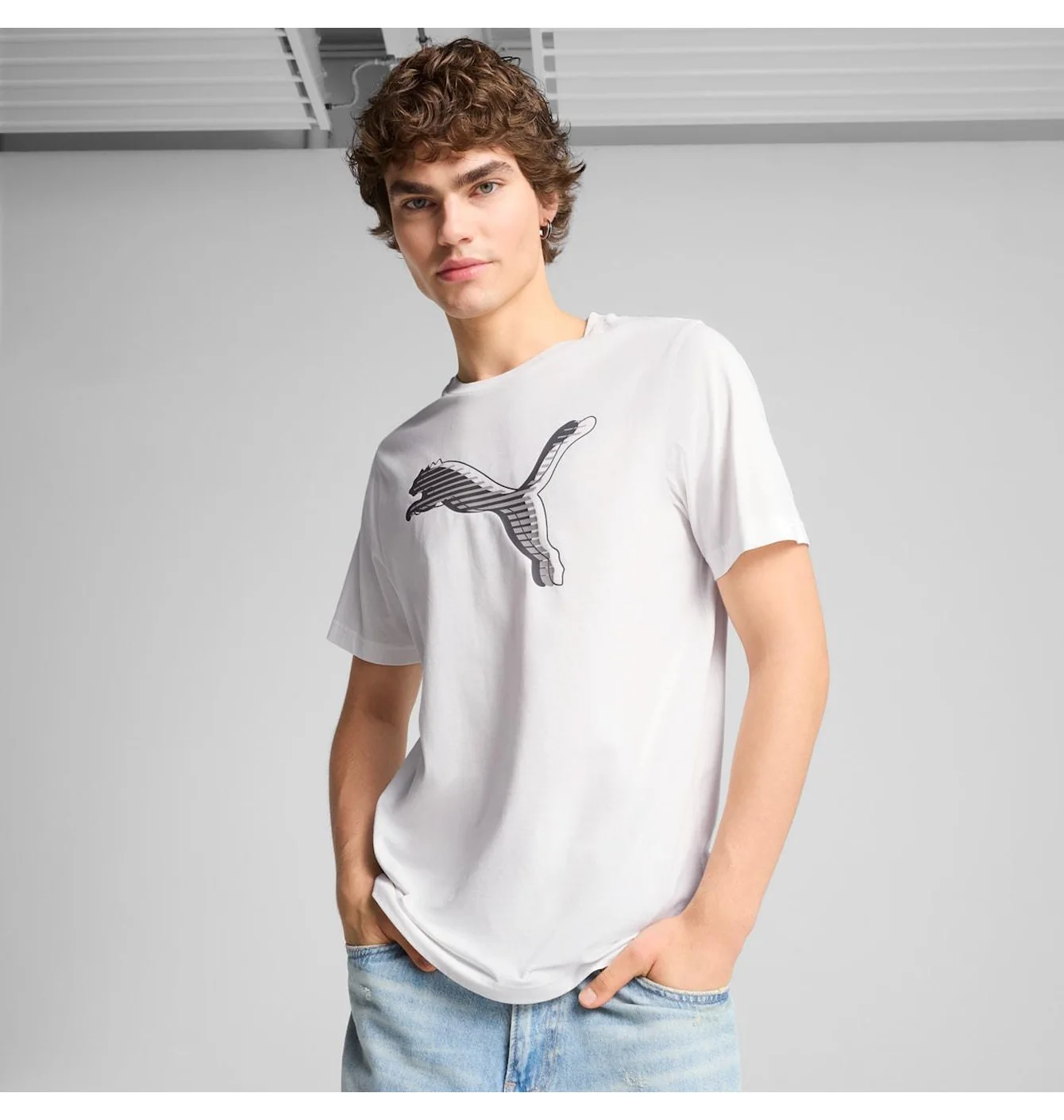 Футболка чоловіча Puma Graphics Logo White 688891-02