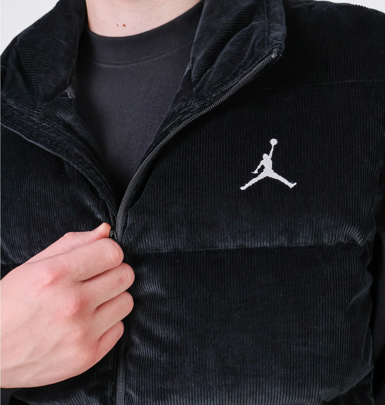 JORDAN VILVET VEST