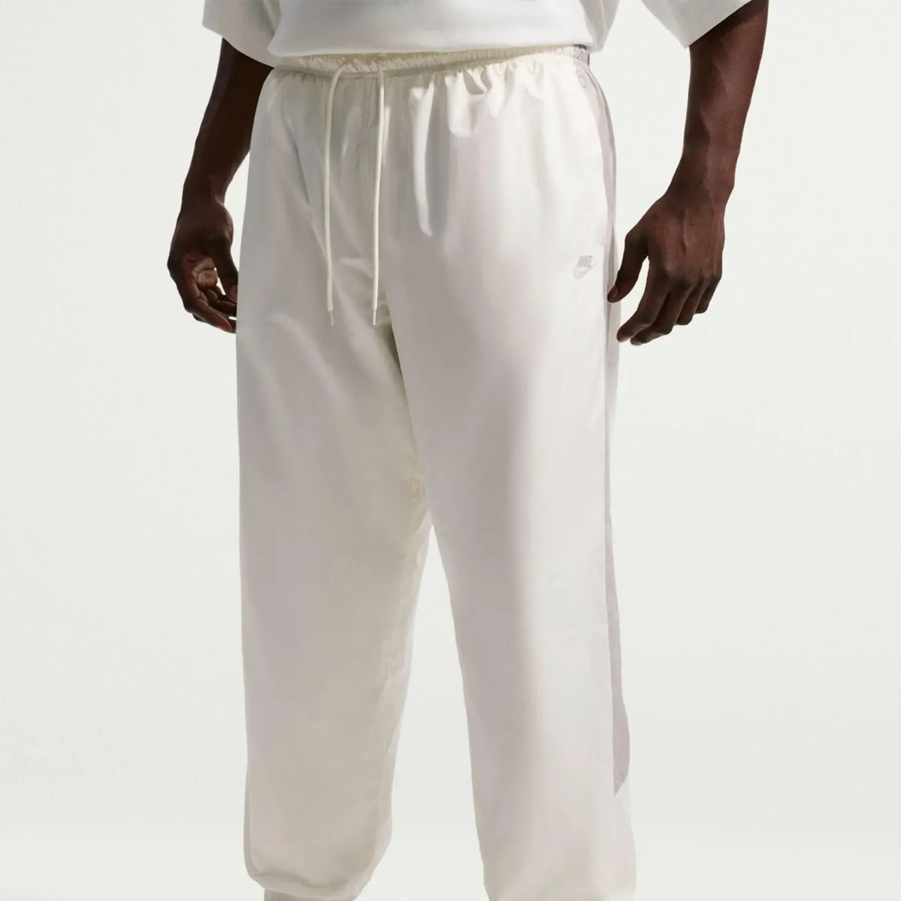 Брюки чоловічі Nike M Nk Wr Lnd Pant 26 (HV8371-134)