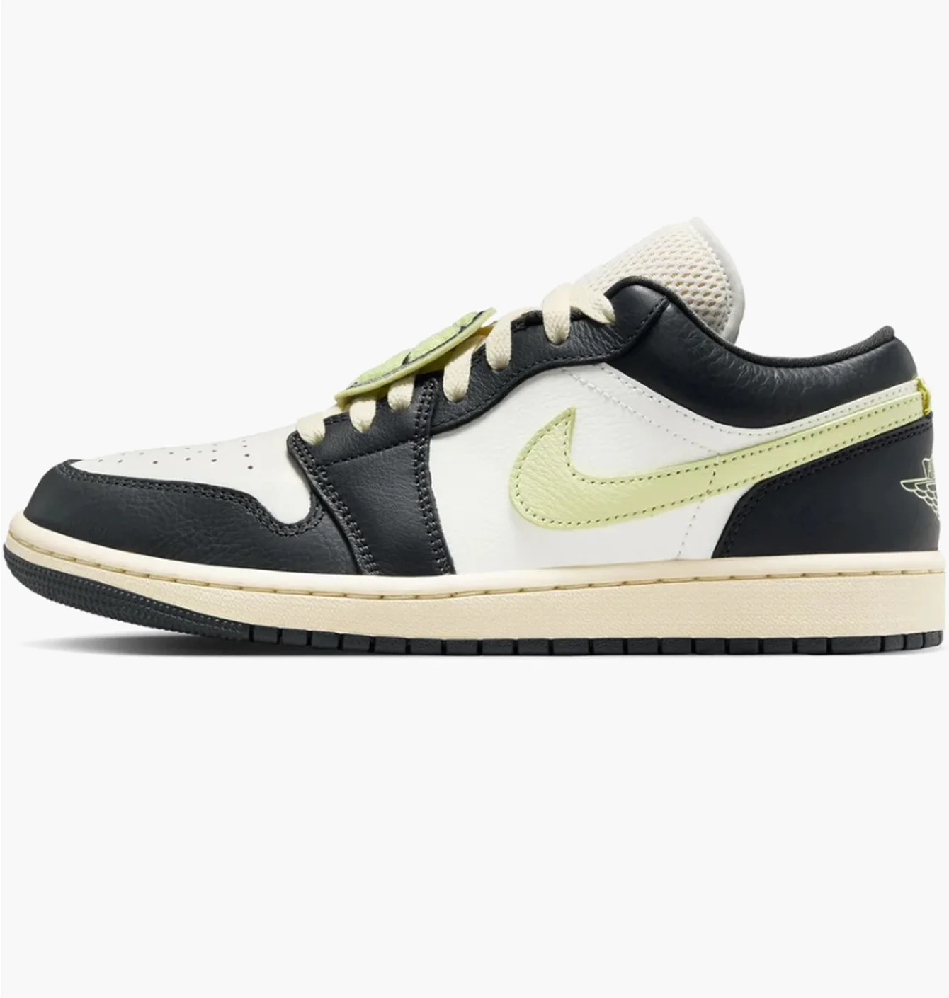 Кросівки жіночі Air Jordan 1 Low Se Black/Beige HQ3009-003