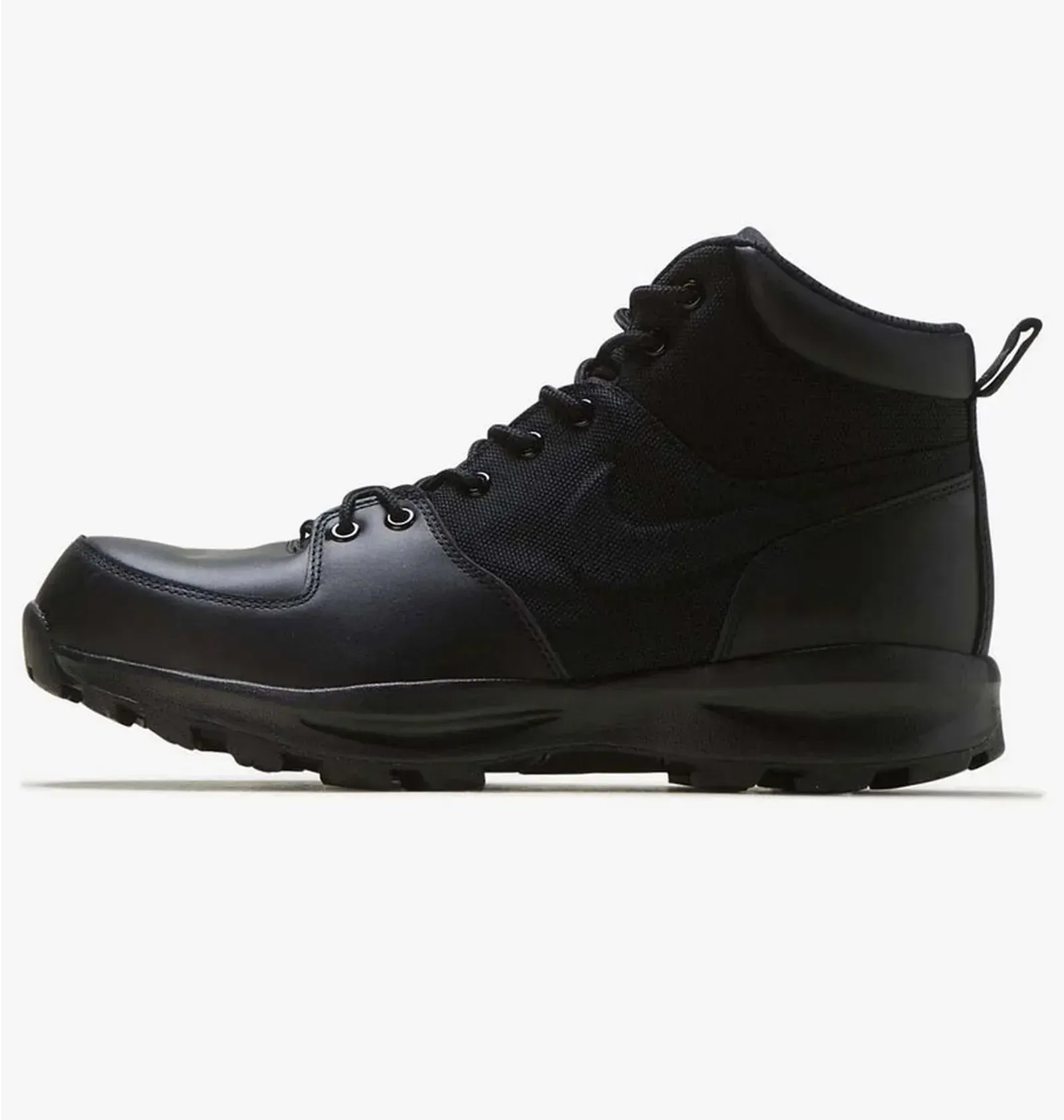 Nike Manoa