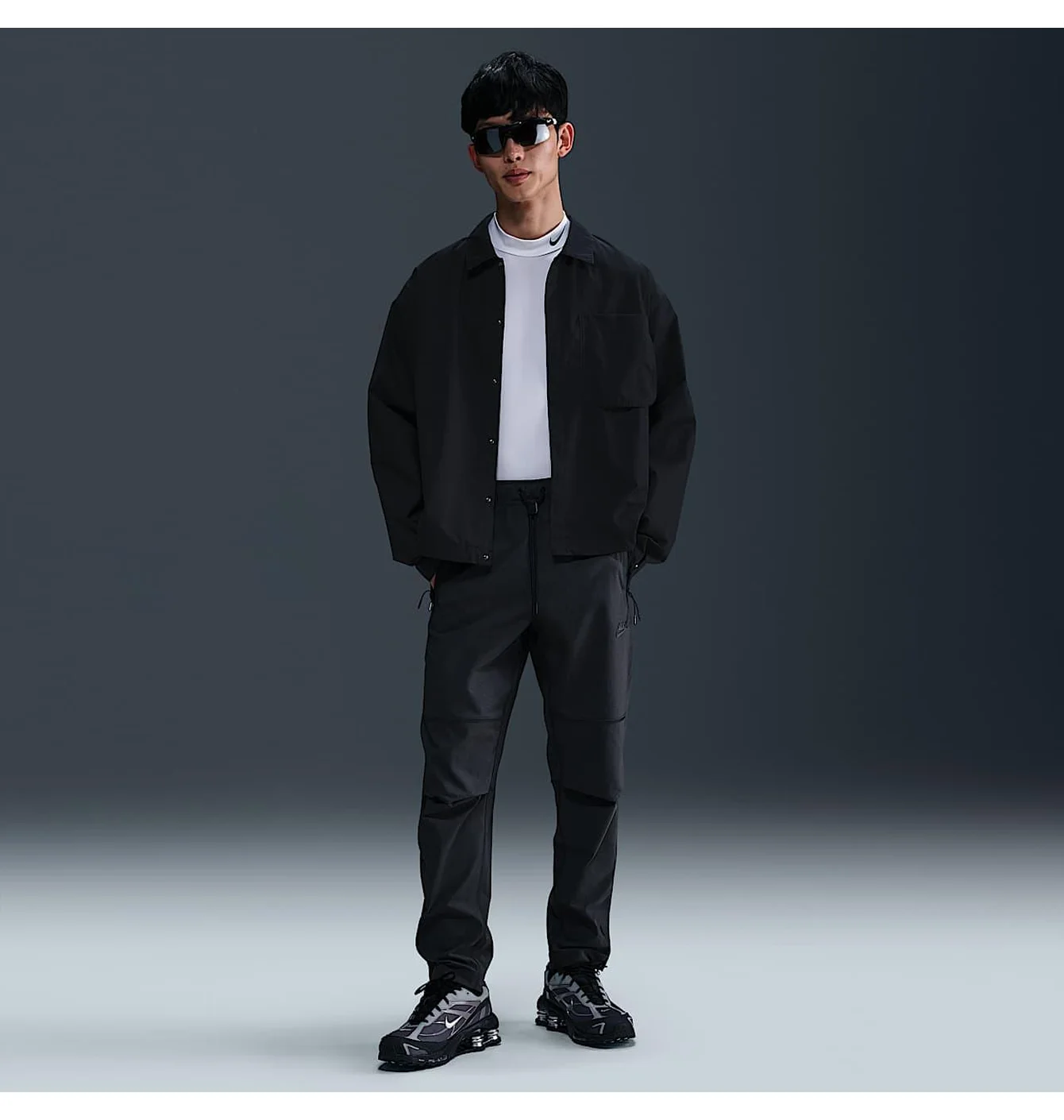 Nike Tech Woven / Anthracit
