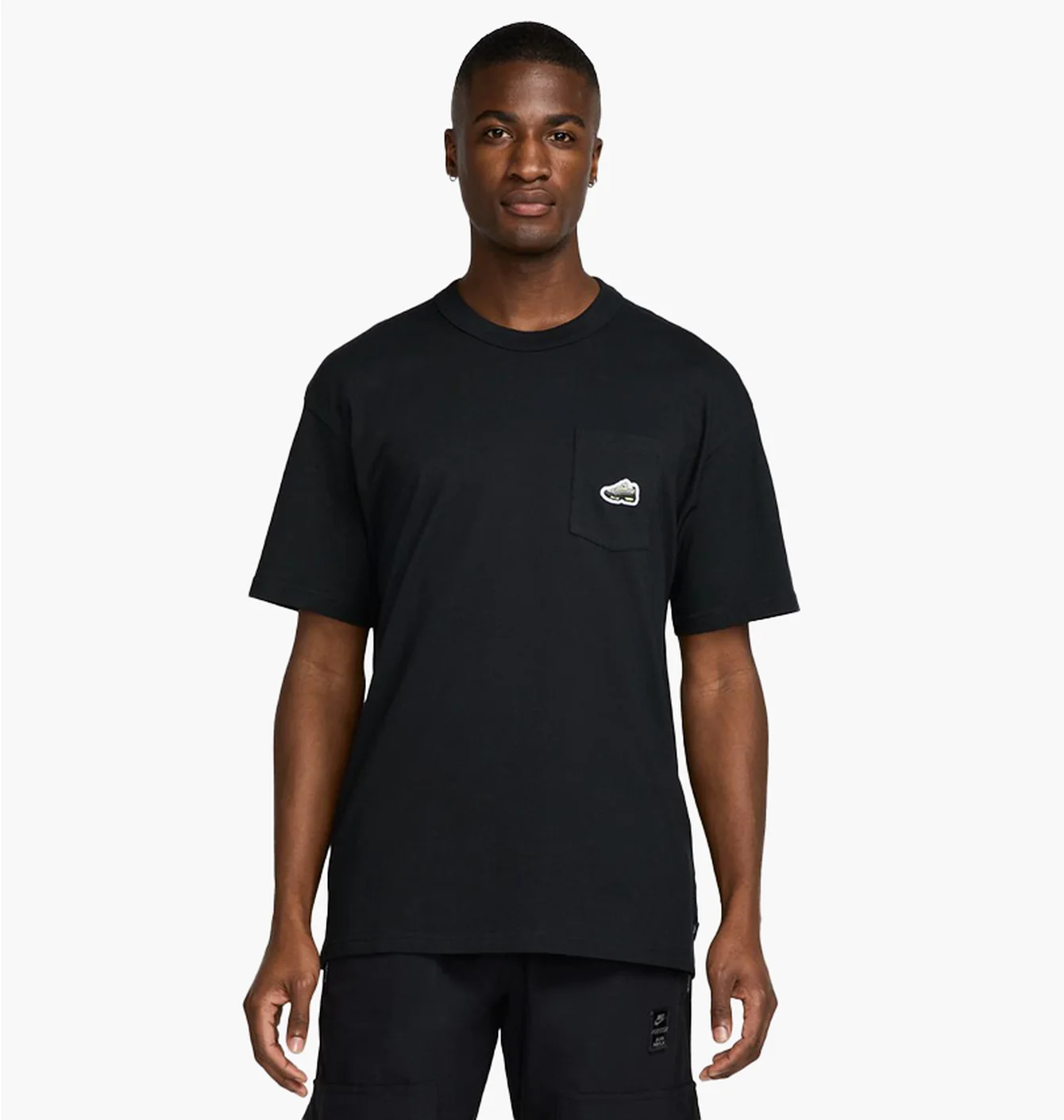 U NSW TEE M90 SNKR PATCH PKT