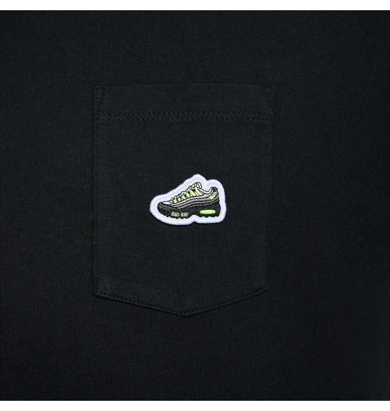 U NSW TEE M90 SNKR PATCH PKT