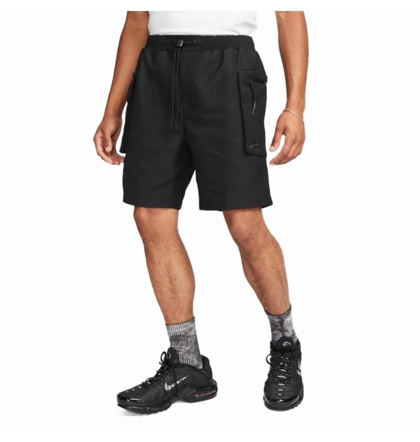 NIKE TECH PACK