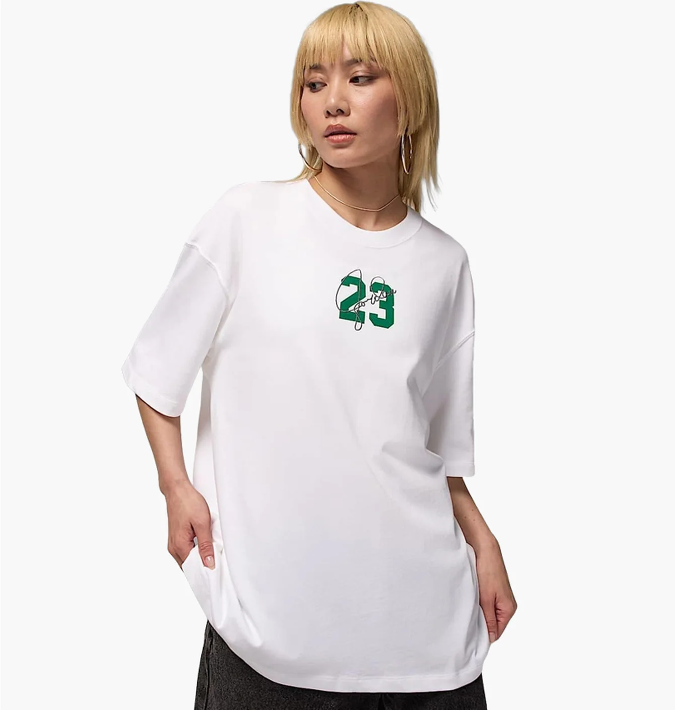 Футболка жіноча Nike Essentials White DM3244-100