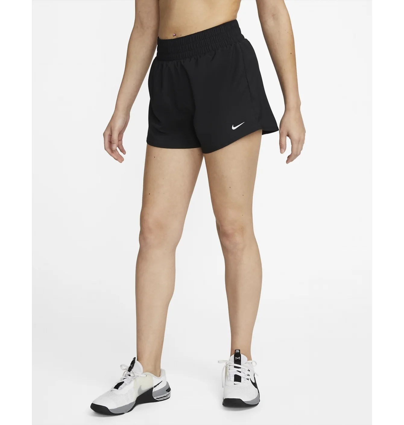 NIKE ONE SHORT