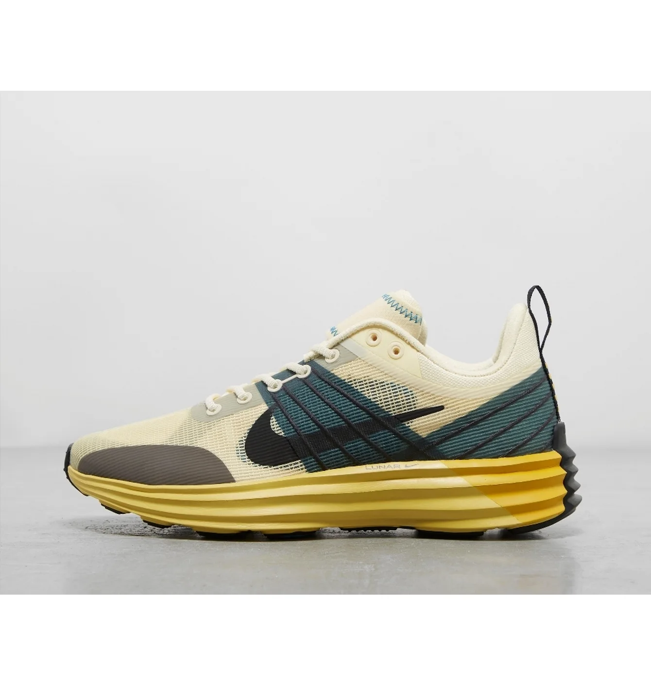 NIKE LUNAR ROAM
