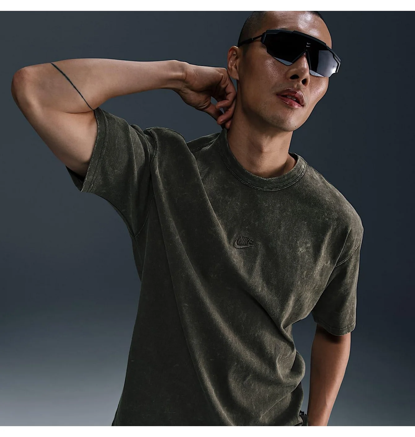 Футболка чоловіча Nike Premium T-Shirt Olive HJ0552-355