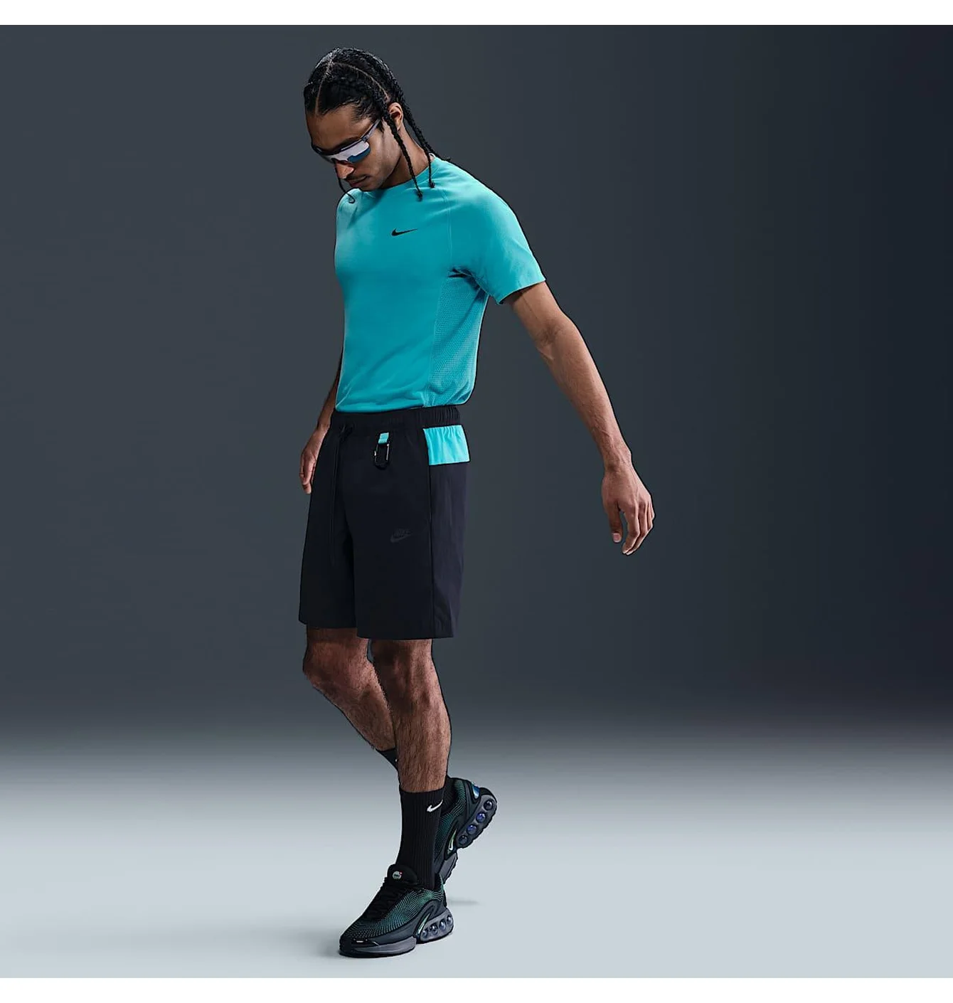 NIKE TECH
