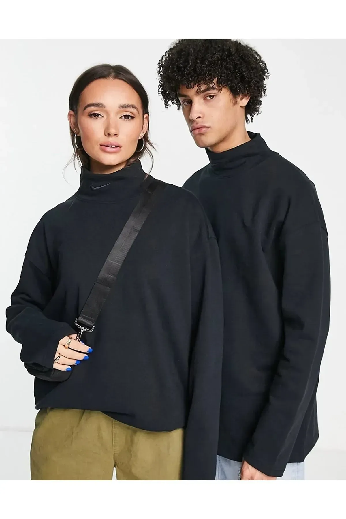 NIKE SPORTSWEAR FUNNEL NECK