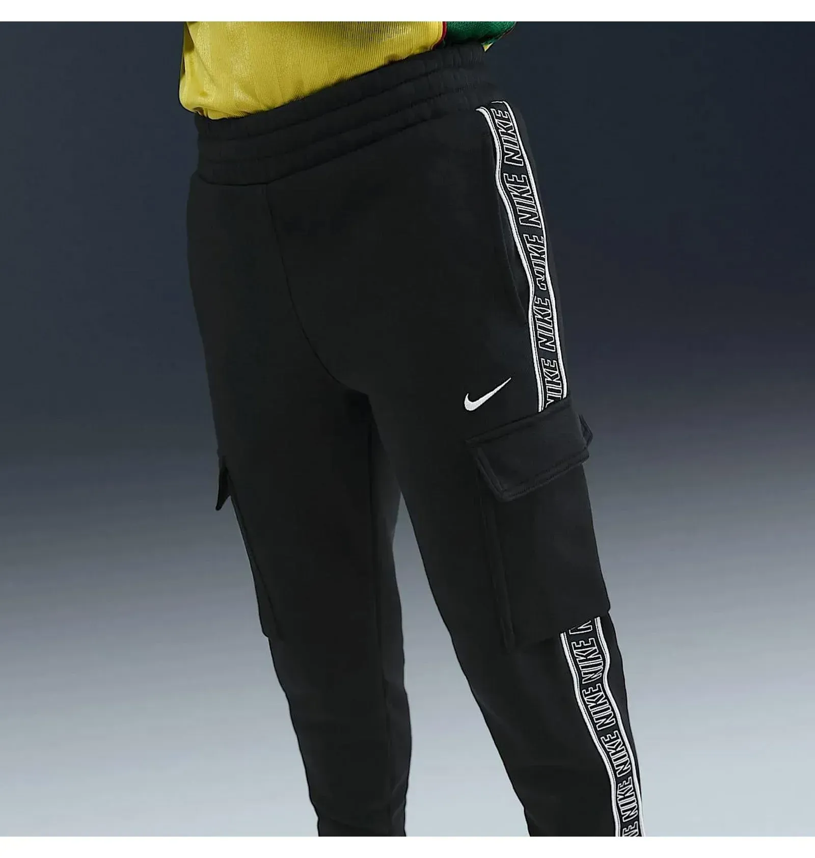 Спортивний костюм дитячий Nike Sportswear Club Fleece Older Kids Black (HQ9321-010__HQ9323-010)
