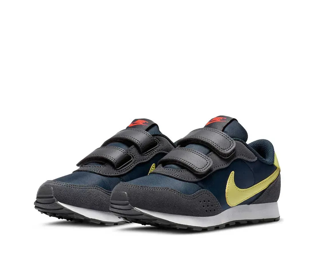 Кросівки дитячі Nike Md Valiant (CN8559-400)