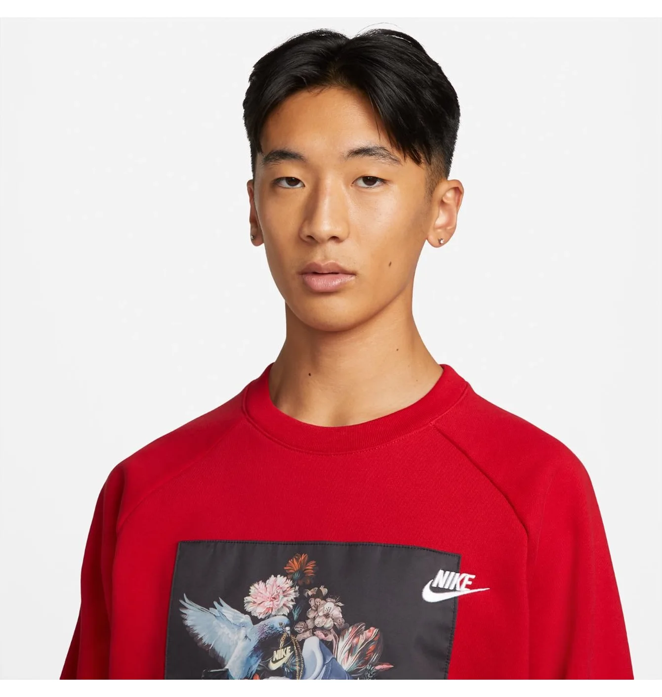 Nike Masterpiece Pack photo print crew neck fleece sweatshirt in red