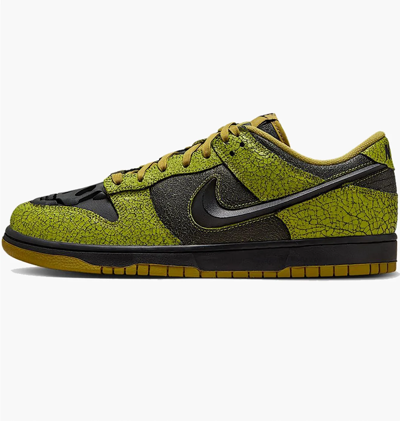 Nike Dunk Low Retro QS