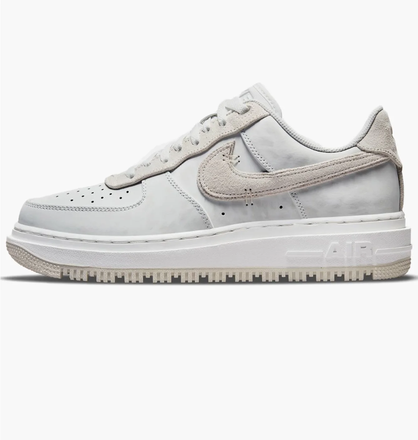 Air Force Luxe